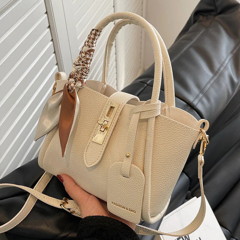 FRENCH NICHE SMALL SQUARE COMMUTING SHOULDER BAG