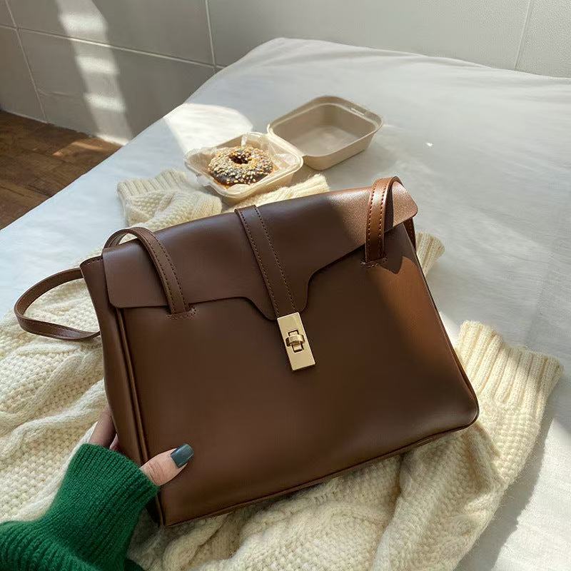 RETRO FRENCH STYLE SHOULDER BAG