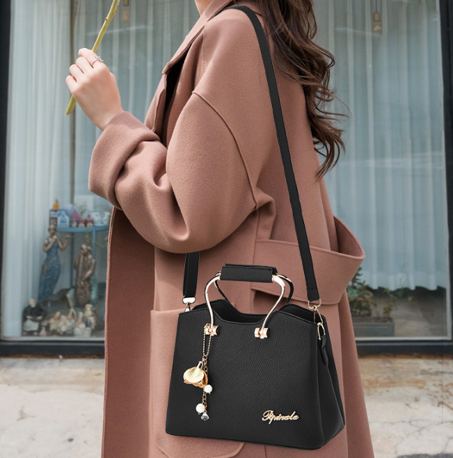 STYLISH ATMOSPHERIC HANDBAG