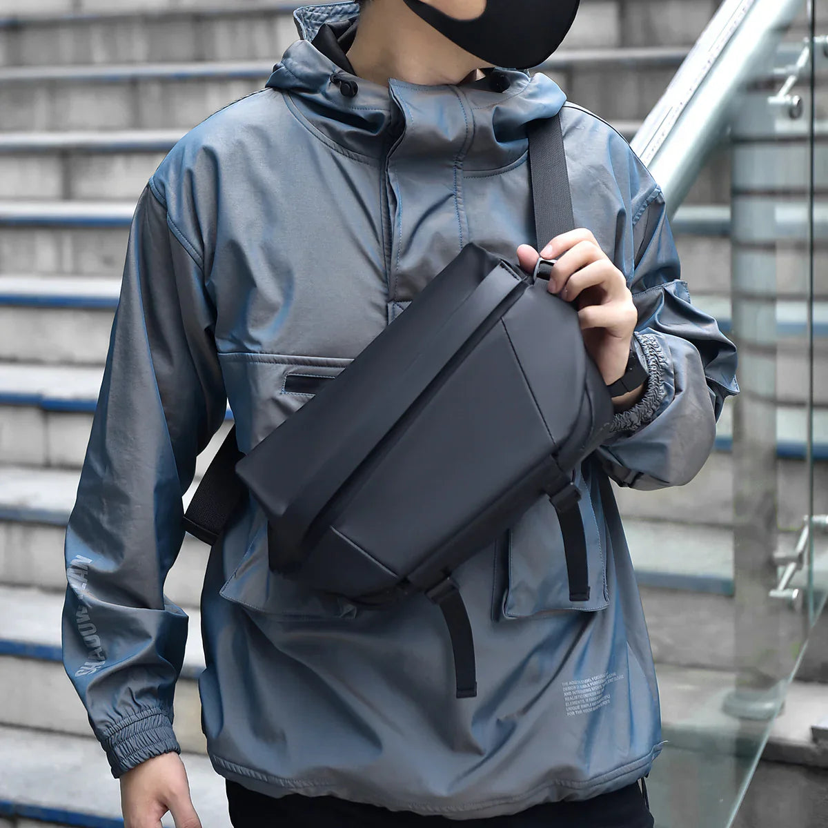 MEN'S TRENDY POLYESTER CYCLING MESSENGER BAG