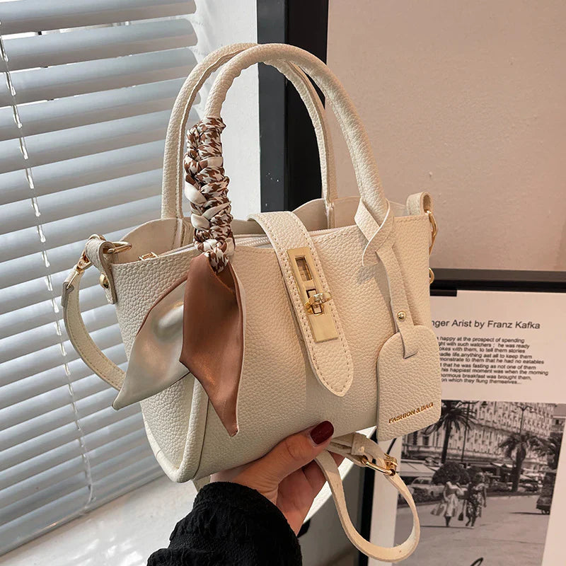 FRENCH NICHE SMALL SQUARE COMMUTING SHOULDER BAG