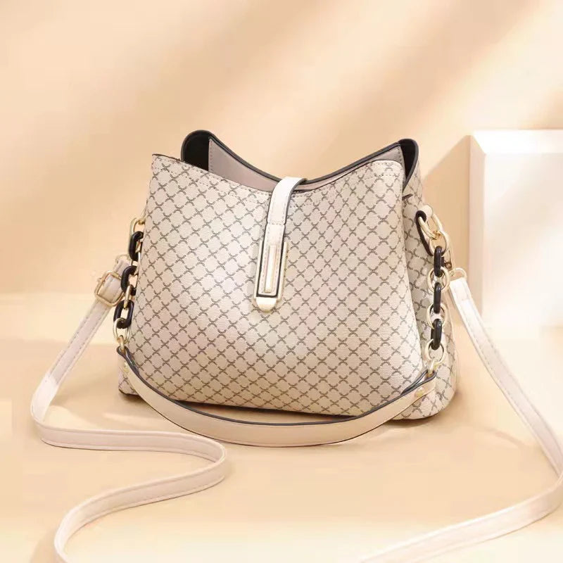 LARGE CAPACITY TRIPLE LAYER  SHOULDER MESSENGER BAG